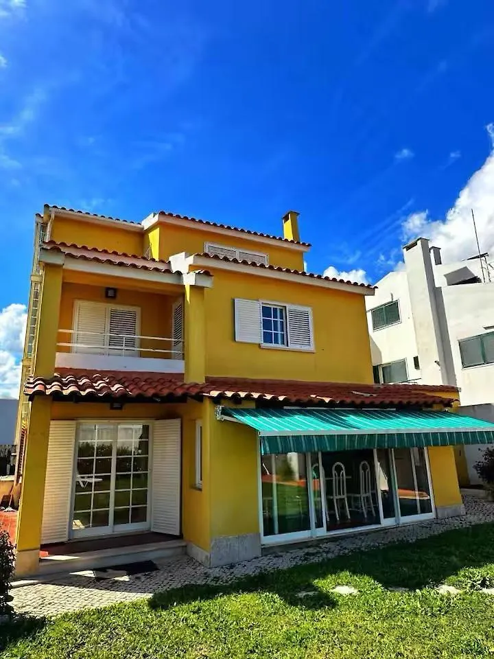 Oceans House Villa Carcavelos   Carcavelos (Lisbon)