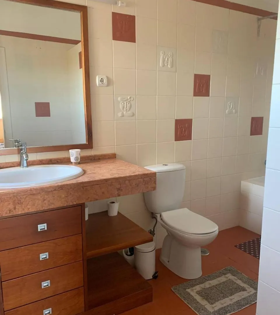 Oceans House Villa Carcavelos  0*, Carcavelos (Lisbon)