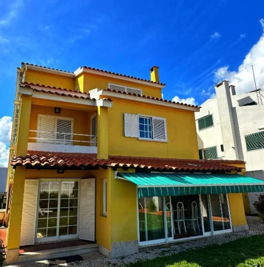 Oceans House Villa Carcavelos  Portugal