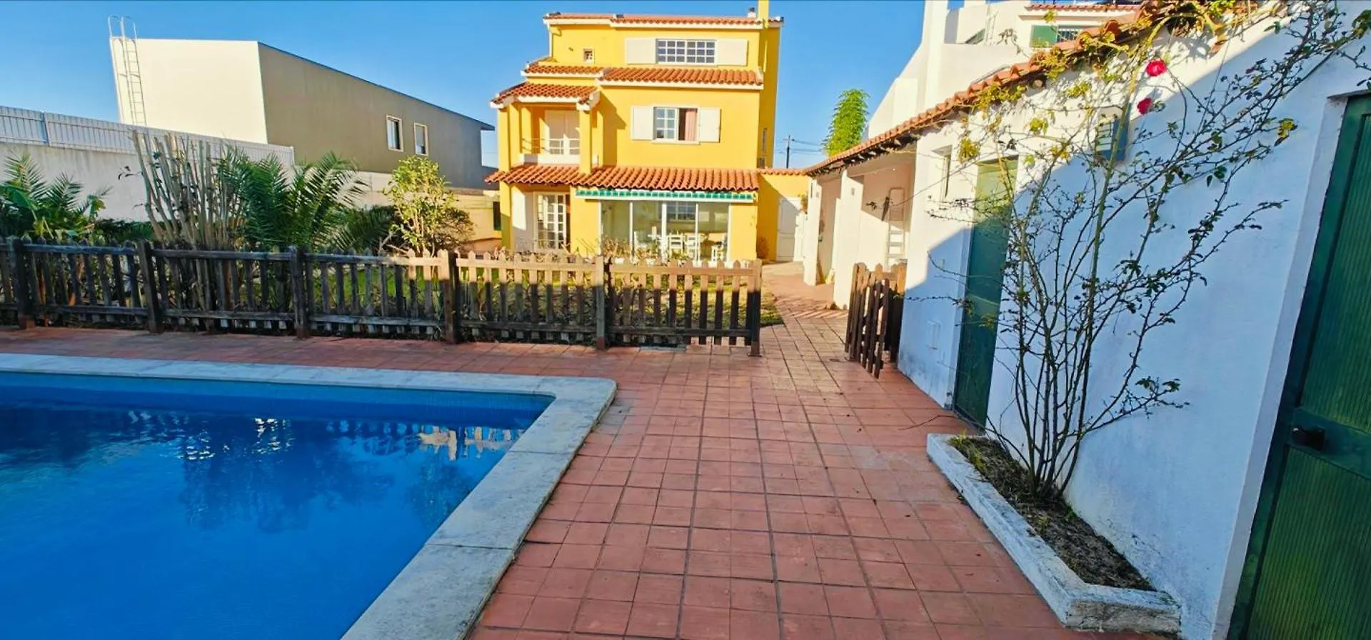 Oceans House Villa Carcavelos   Carcavelos (Lisbon)