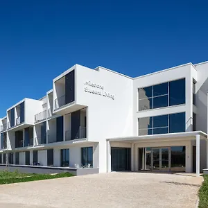 Milestone Carcavelos Nova Aparthotel
